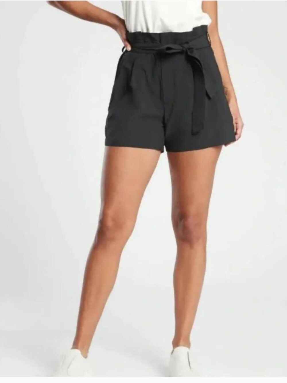 Athleta Skyline Short II Black Paperbag Tie Waist - Size 4